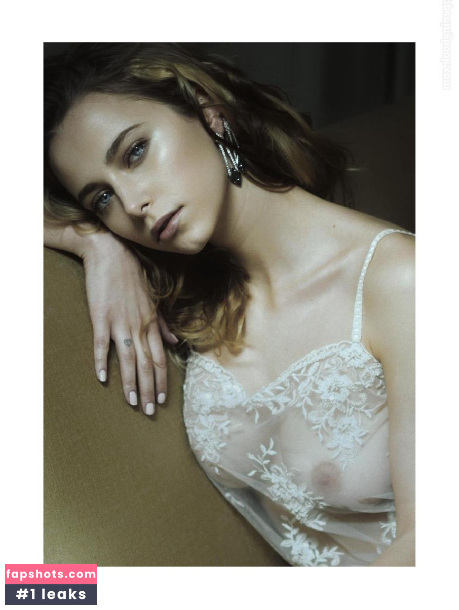 Coline Aulagnier Nude Leaks OnlyFans Photos #35 - LeakJerk