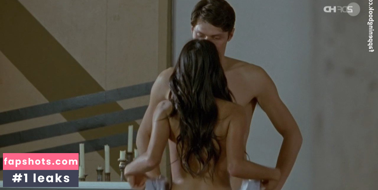 Collien Ulmen nude babe gallery