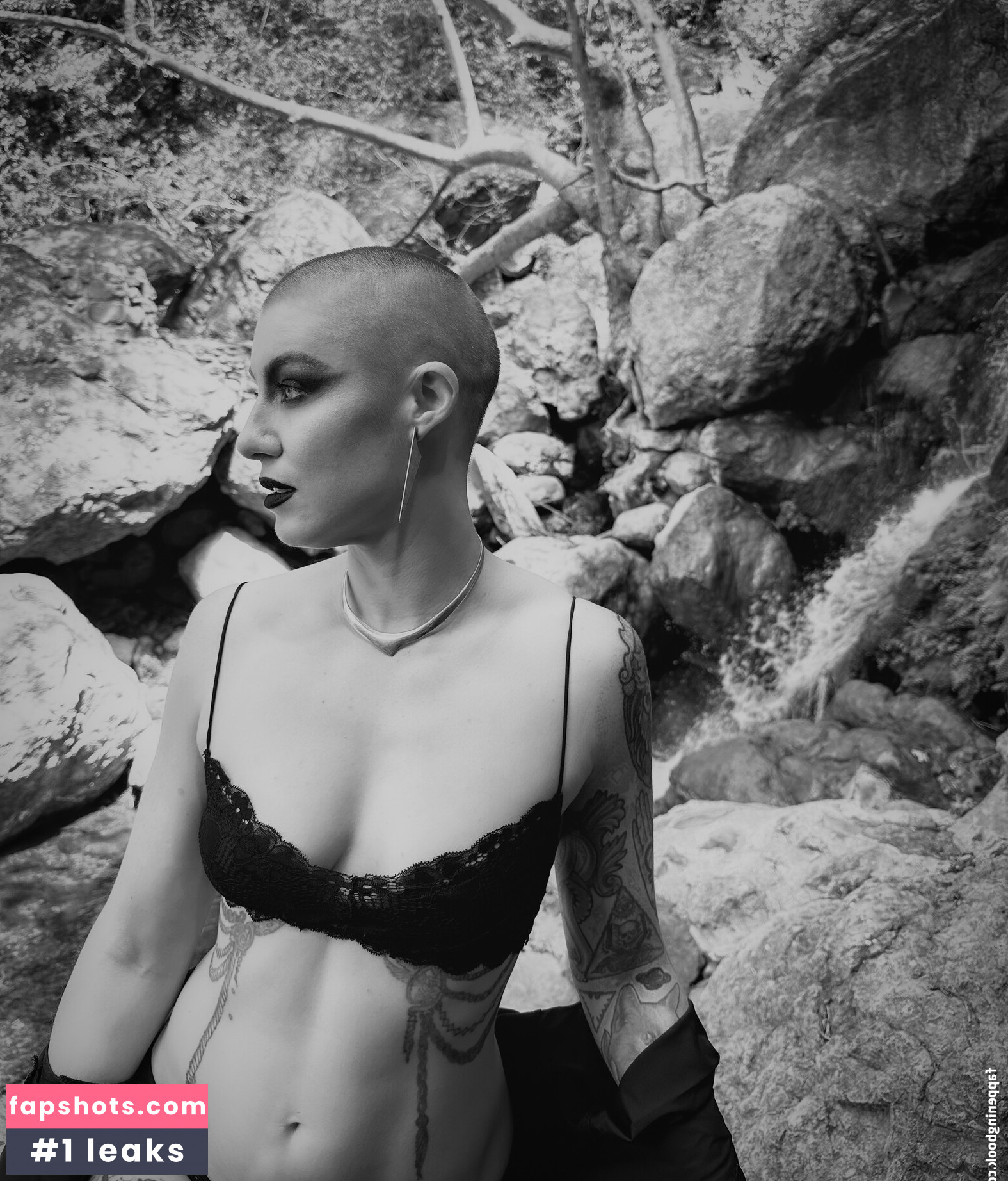 Comicbookgirl19 Filtración Desnuda OnlyFans Foto #35 - Fapshots