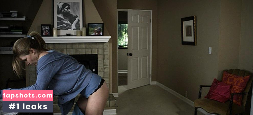 Connie Britton gallery photo #20