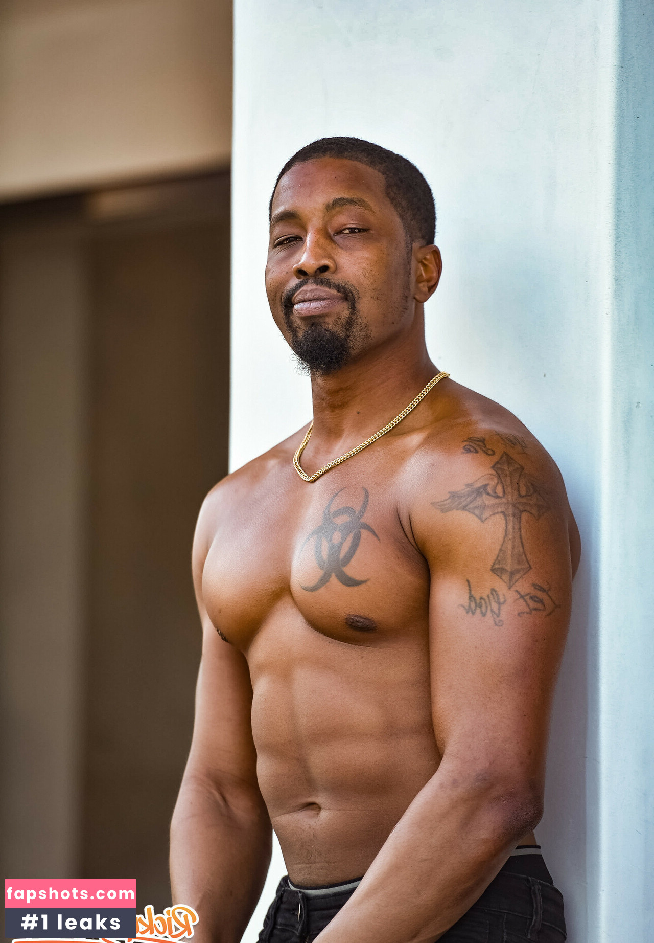 Connie Perignon gallery photo #3