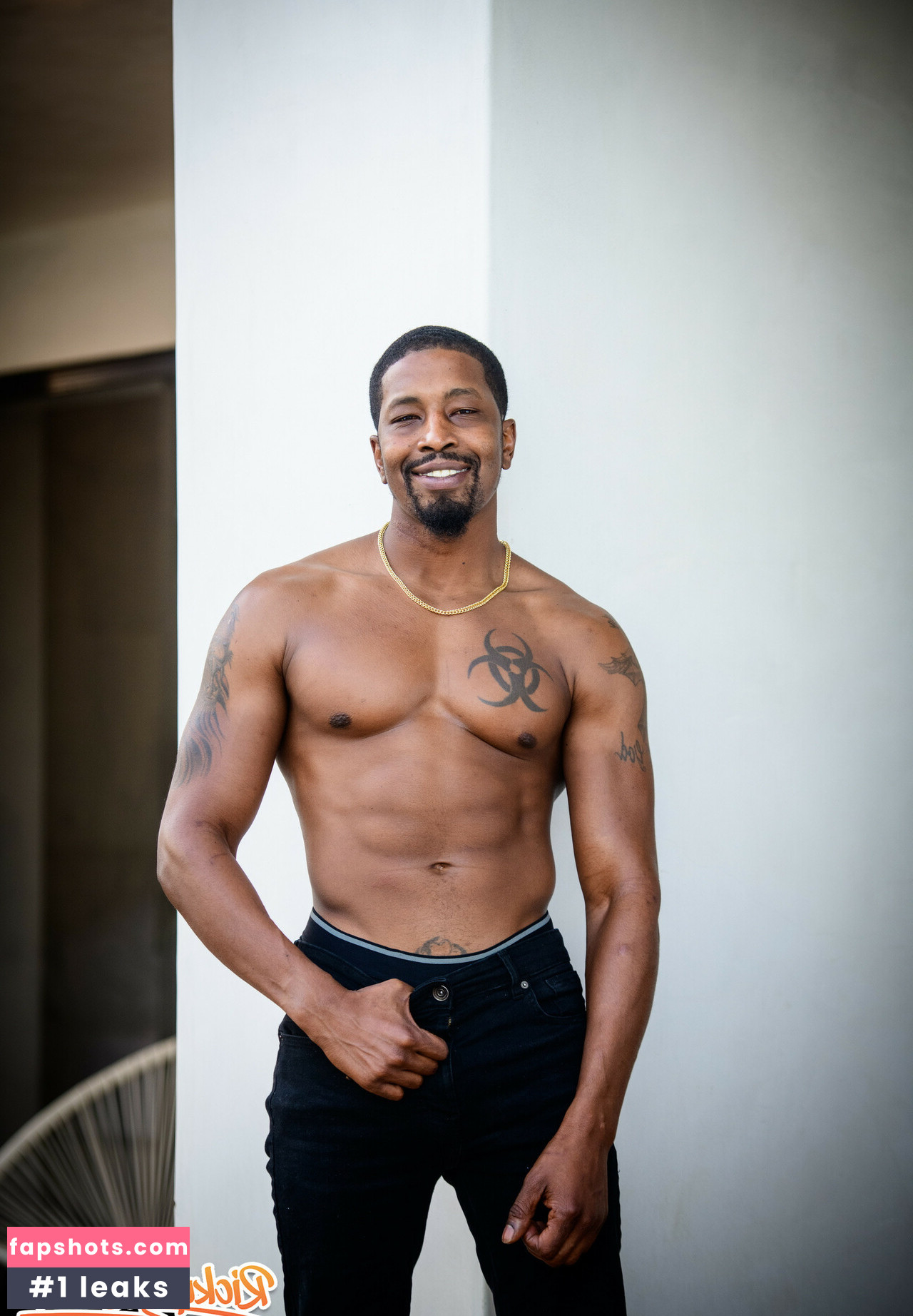 Connie Perignon gallery photo #4