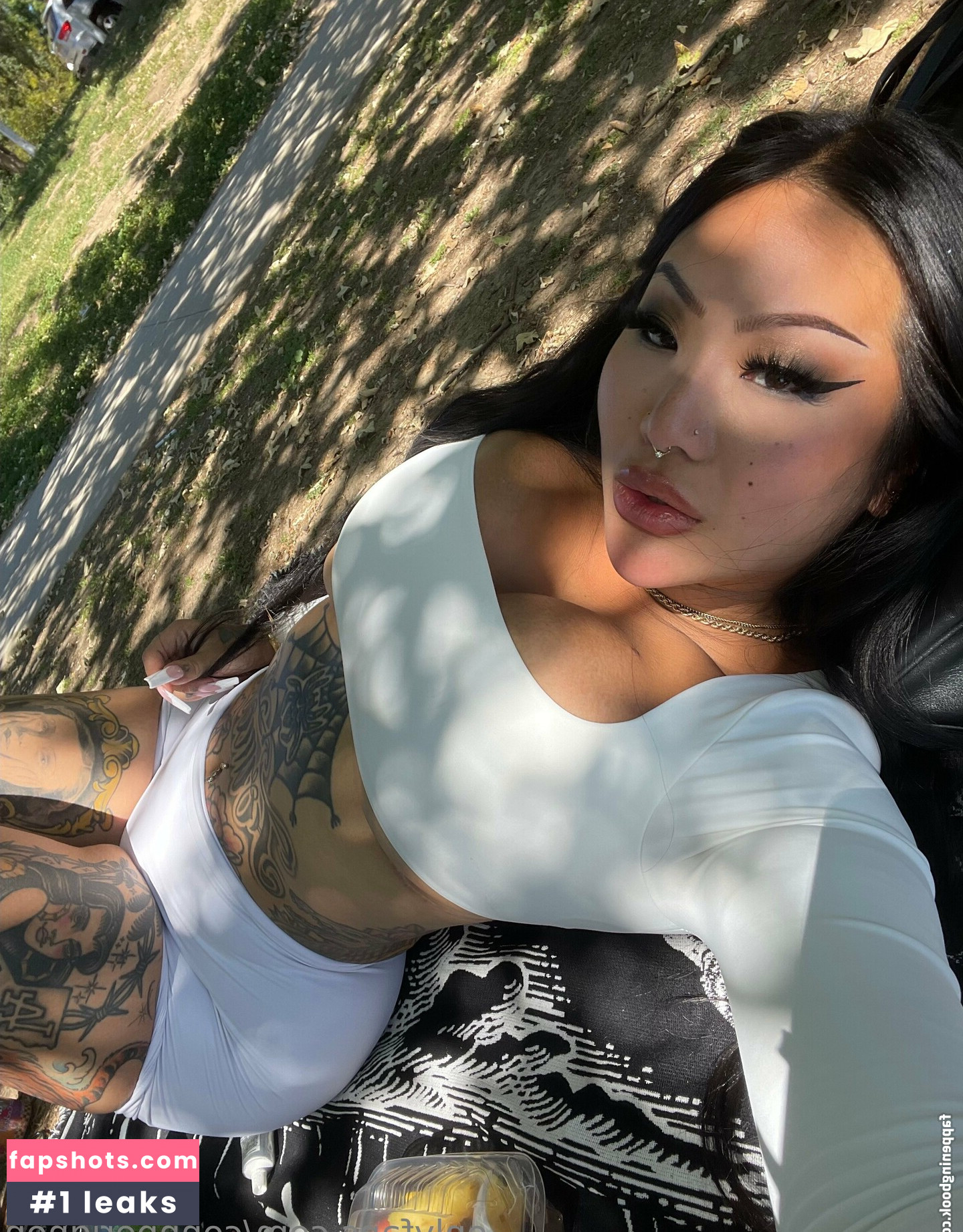 Connie Perignon gallery photo #31