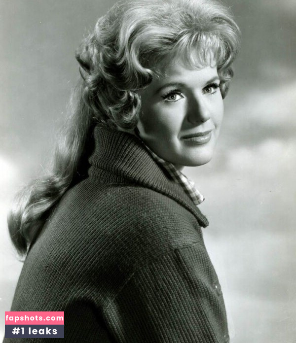Connie Stevens gallery photo #3