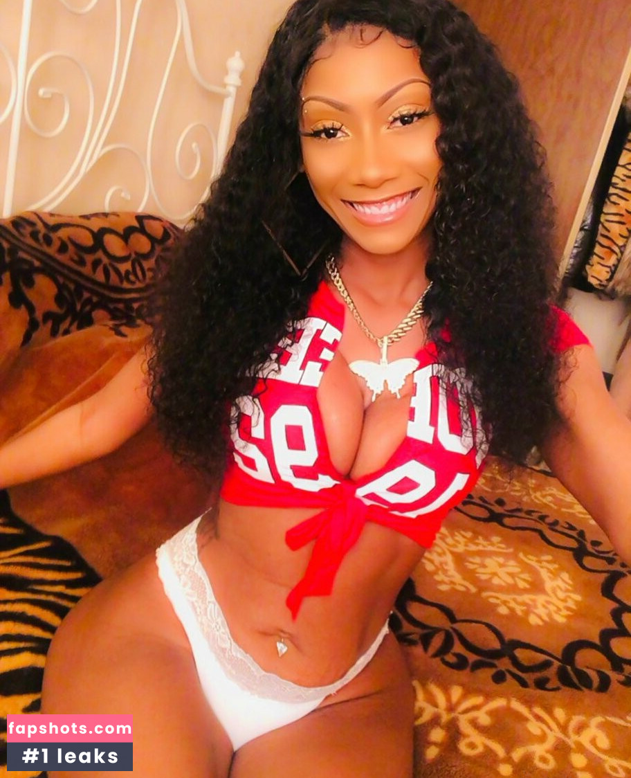 CoolieMonae gallery photo #15