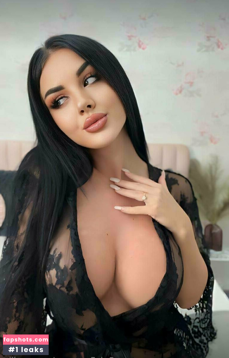 cooper_ellie gallery photo #63