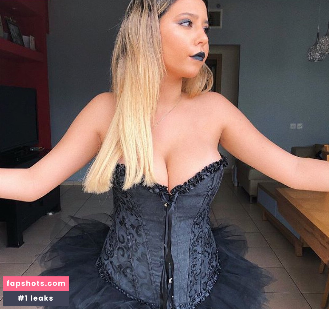 Coral Sharon gallery photo #1248