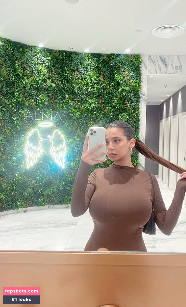 Coral Sharon gallery photo #1433