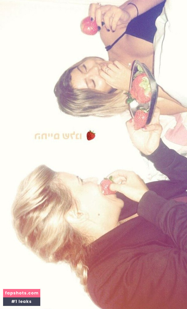 Coral Sharon gallery photo #582