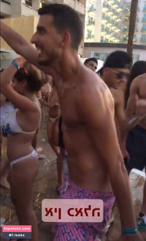 Coral Sharon gallery photo #660