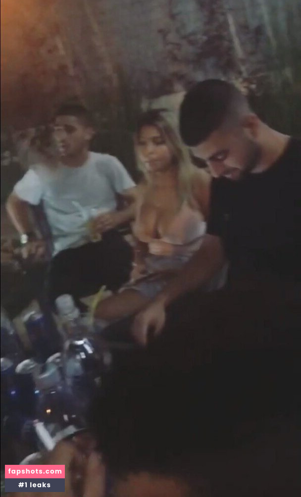 Coral Sharon gallery photo #780