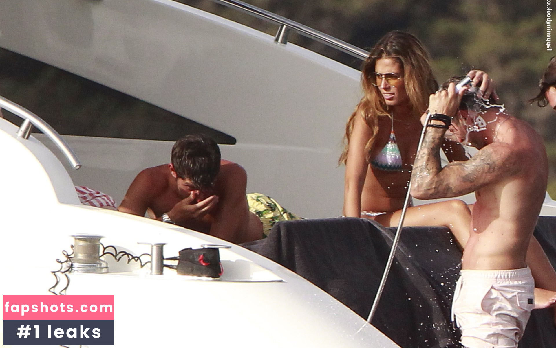 Coral Simanovich gallery photo #108