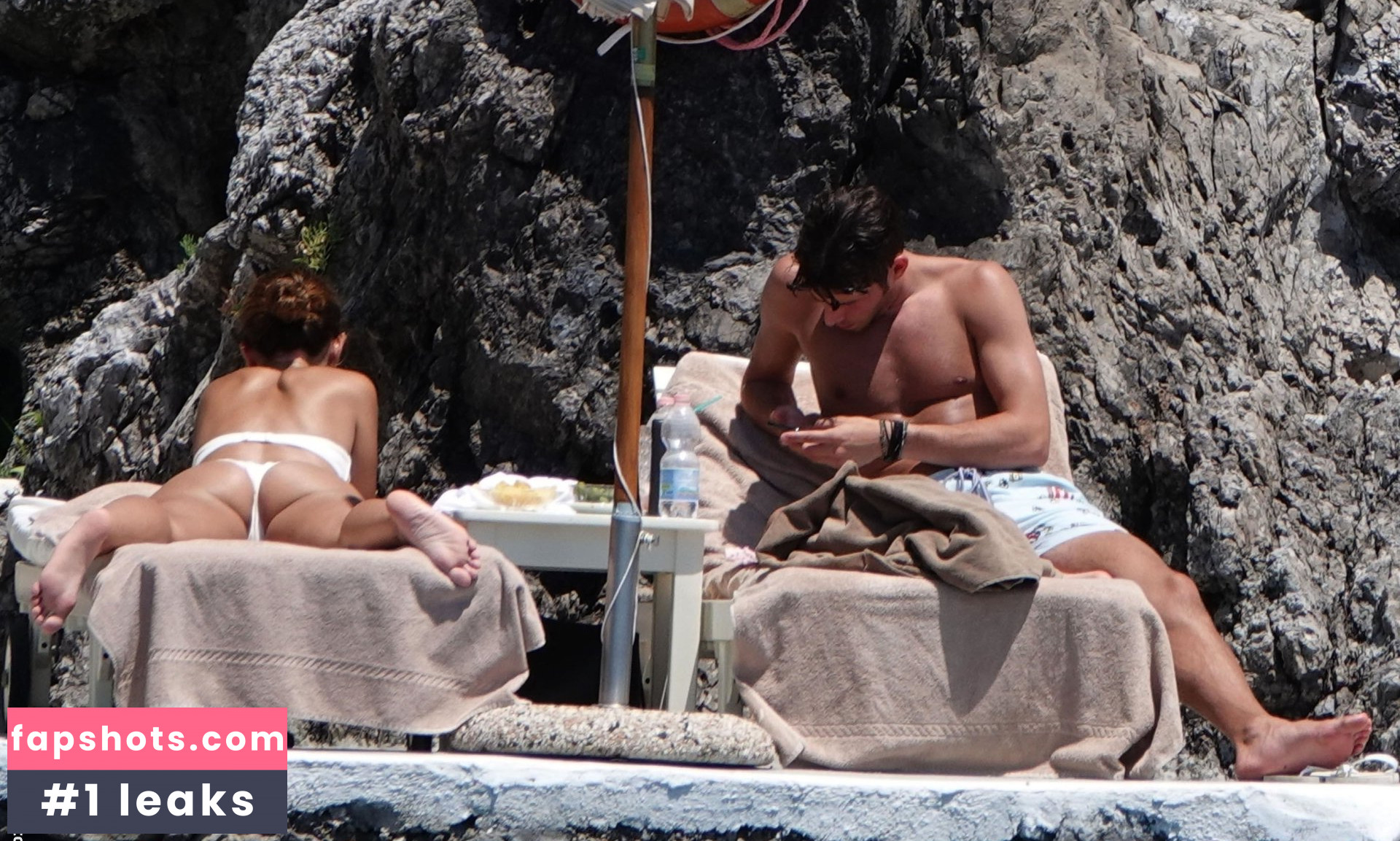 Coral Simanovich gallery photo #71