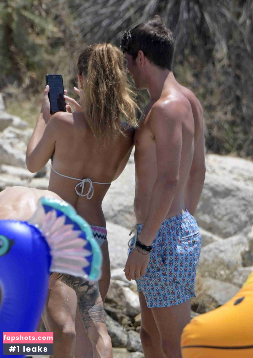 Coral Simanovich gallery photo #97