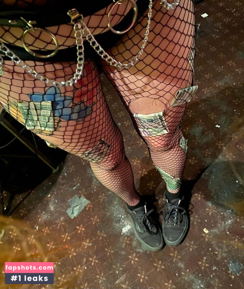 Coraliasuicide gallery photo #10