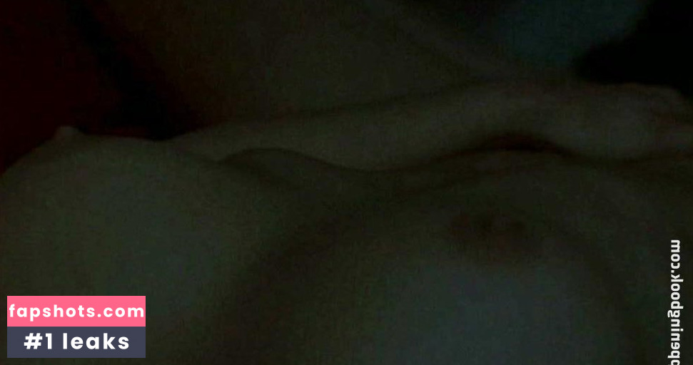 Coralie gallery photo #4