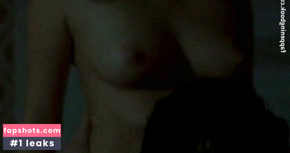 Coralie gallery photo #5