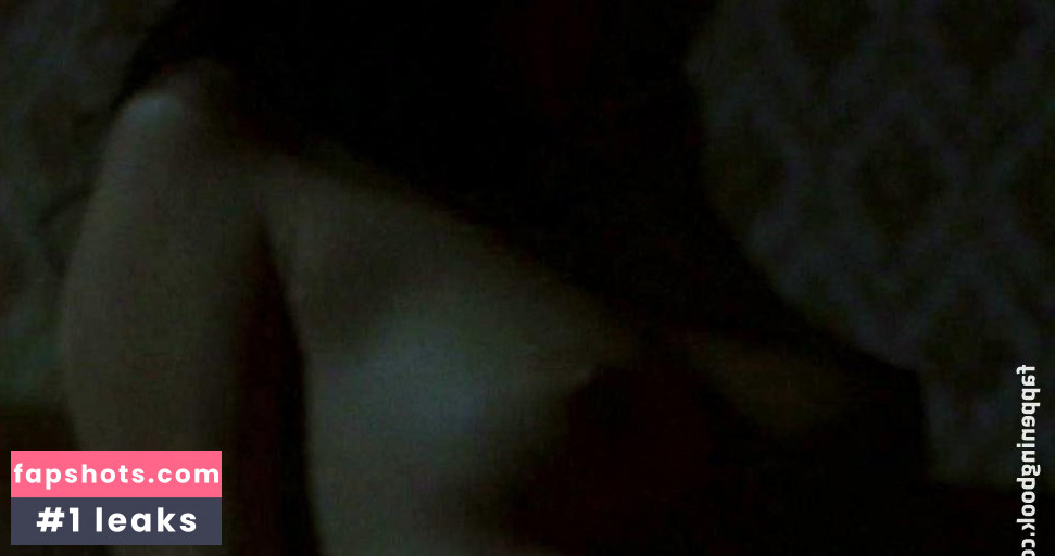 Coralie nude babe gallery