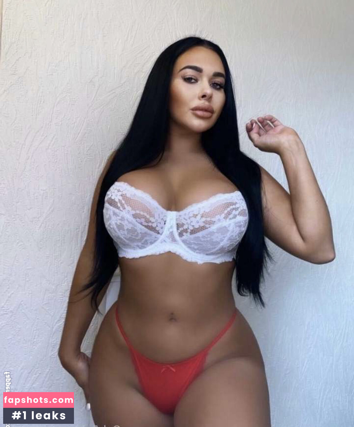 Cori Warke gallery photo #11