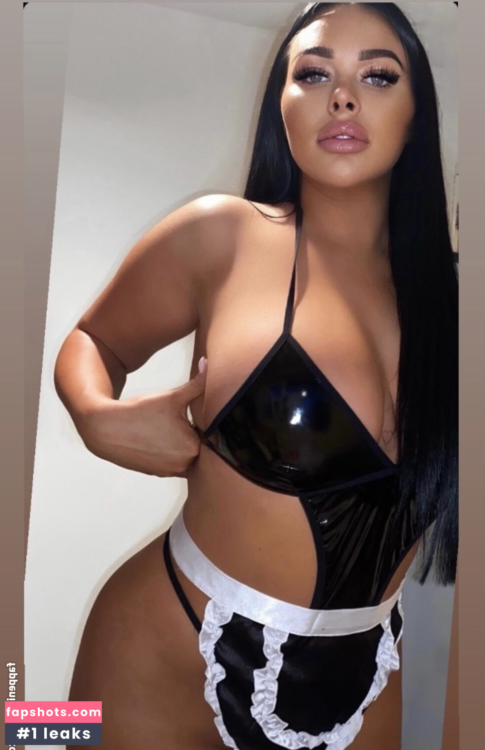 Cori Warke gallery photo #4