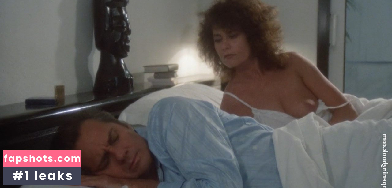 Corinne Clery gallery photo #8