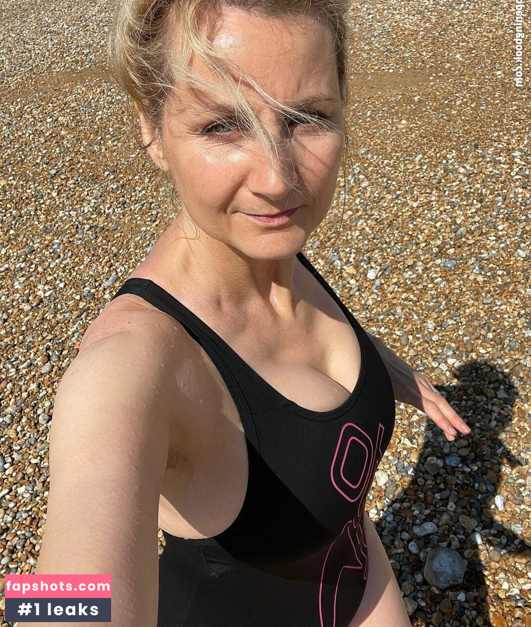 Corrinne Wicks gallery photo #25