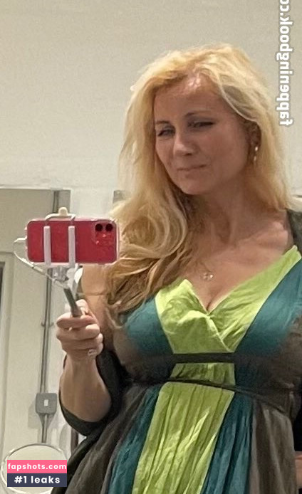 Corrinne Wicks gallery photo #28