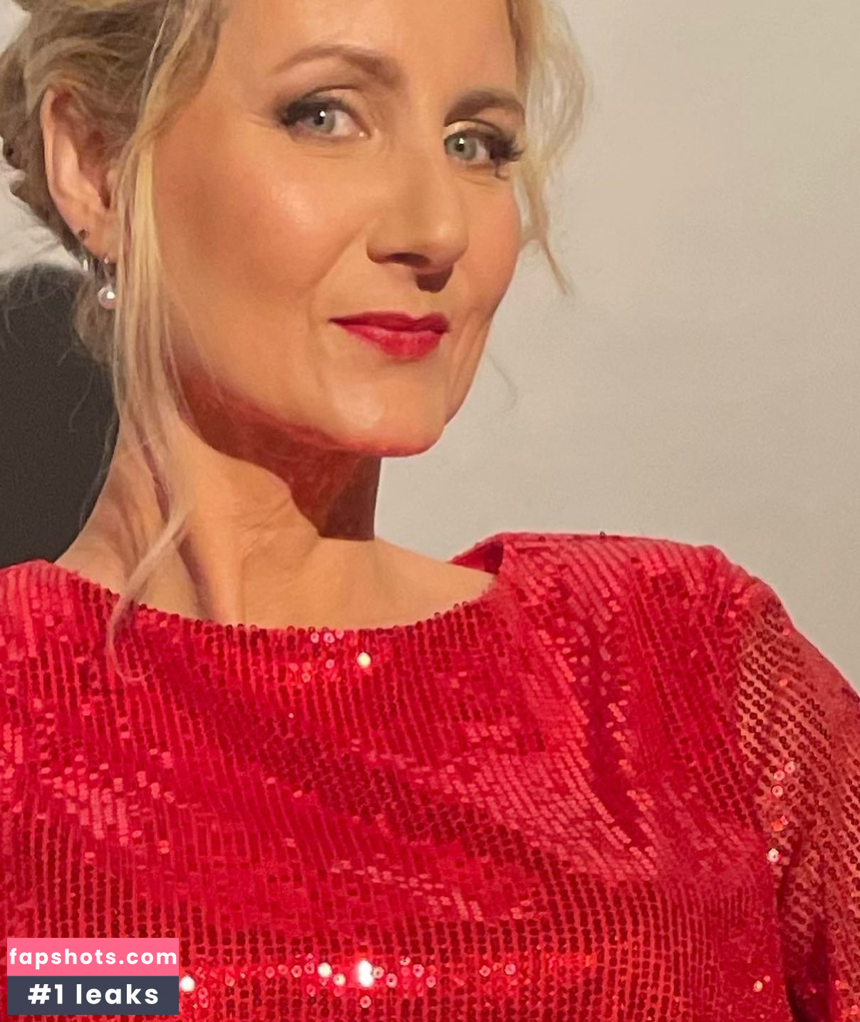 Corrinne Wicks gallery photo #30