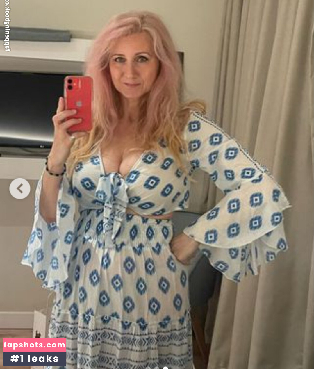 Corrinne Wicks gallery photo #6