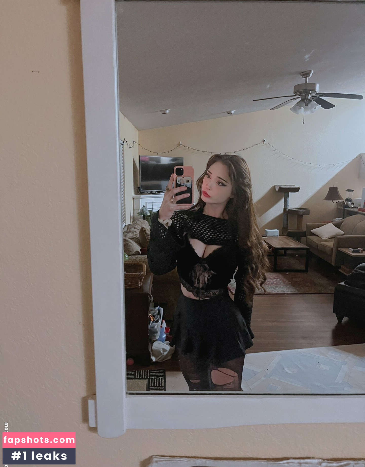 Cosmicase nude babe gallery