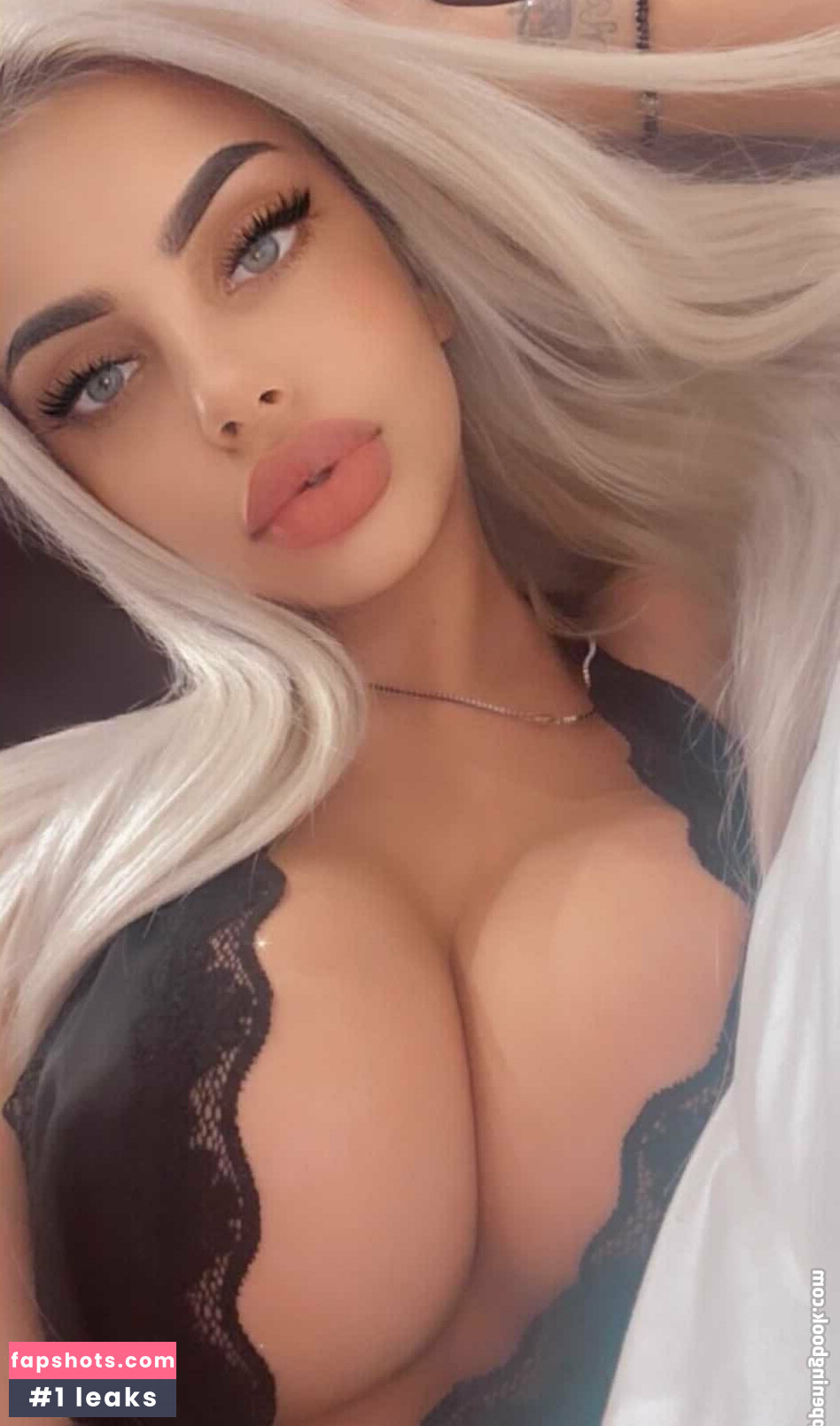 Cosmina Butulescu gallery photo #3