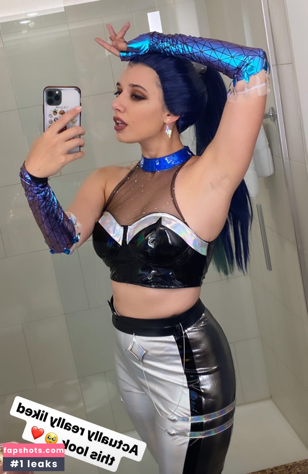 CosplayKat gallery photo #5