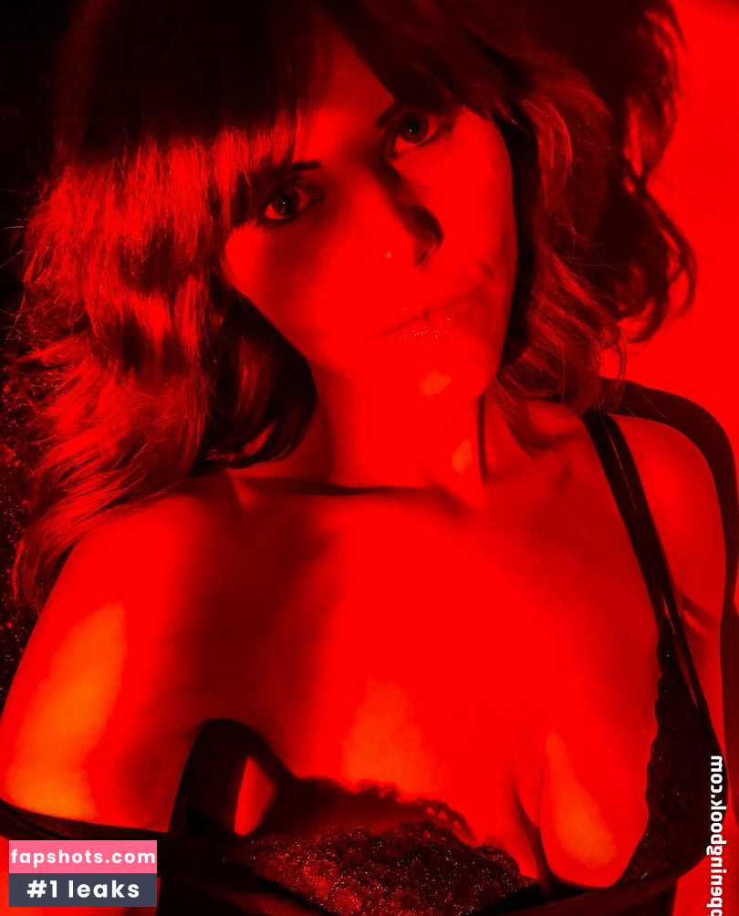 Country Christina gallery photo #13