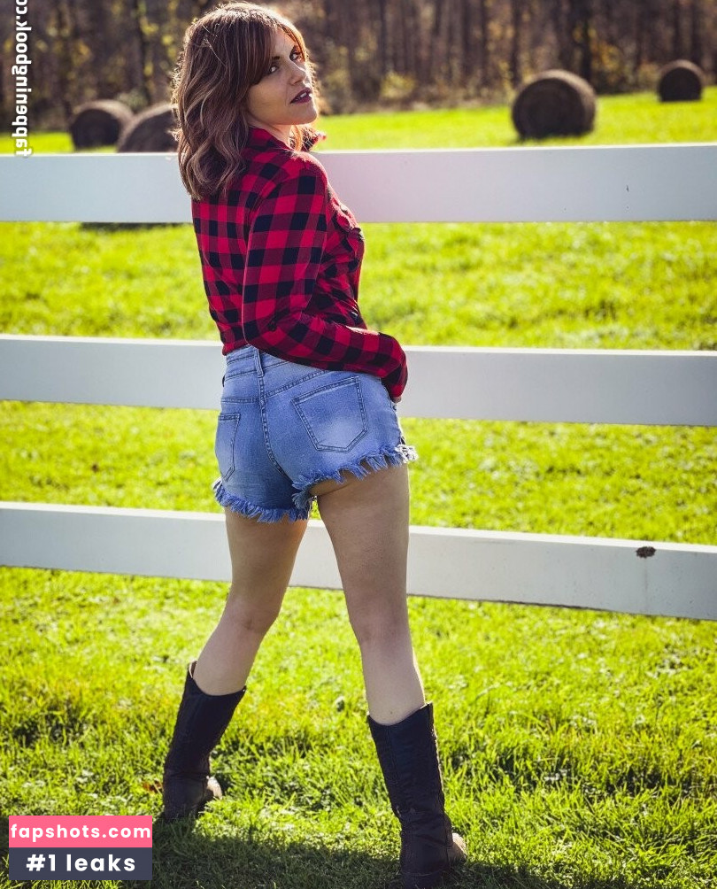 Country Christina gallery photo #5