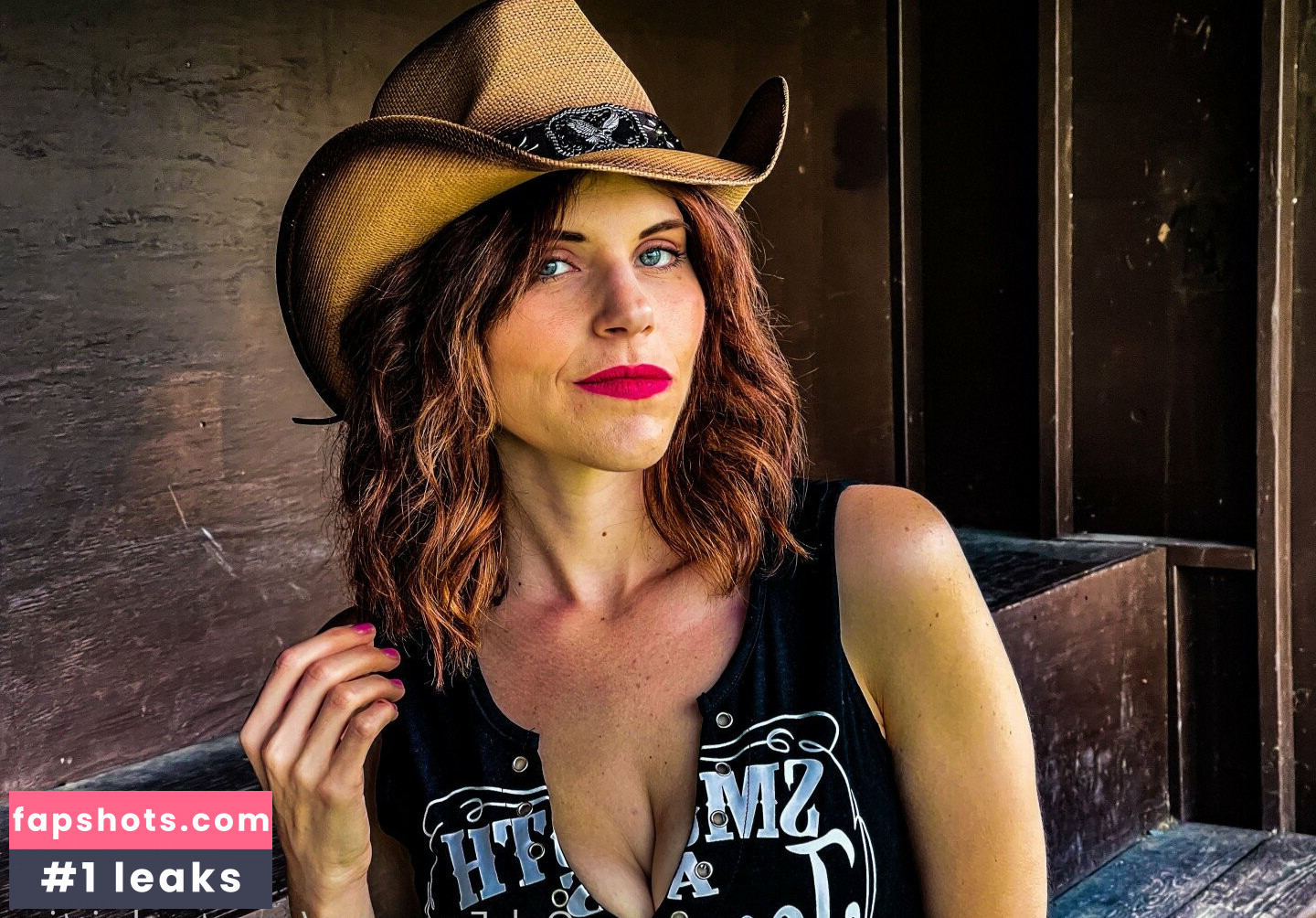 Country Christina gallery photo #6