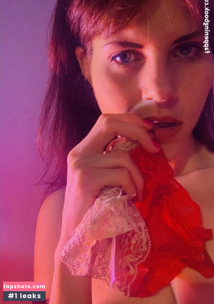 Country Christina gallery photo #8