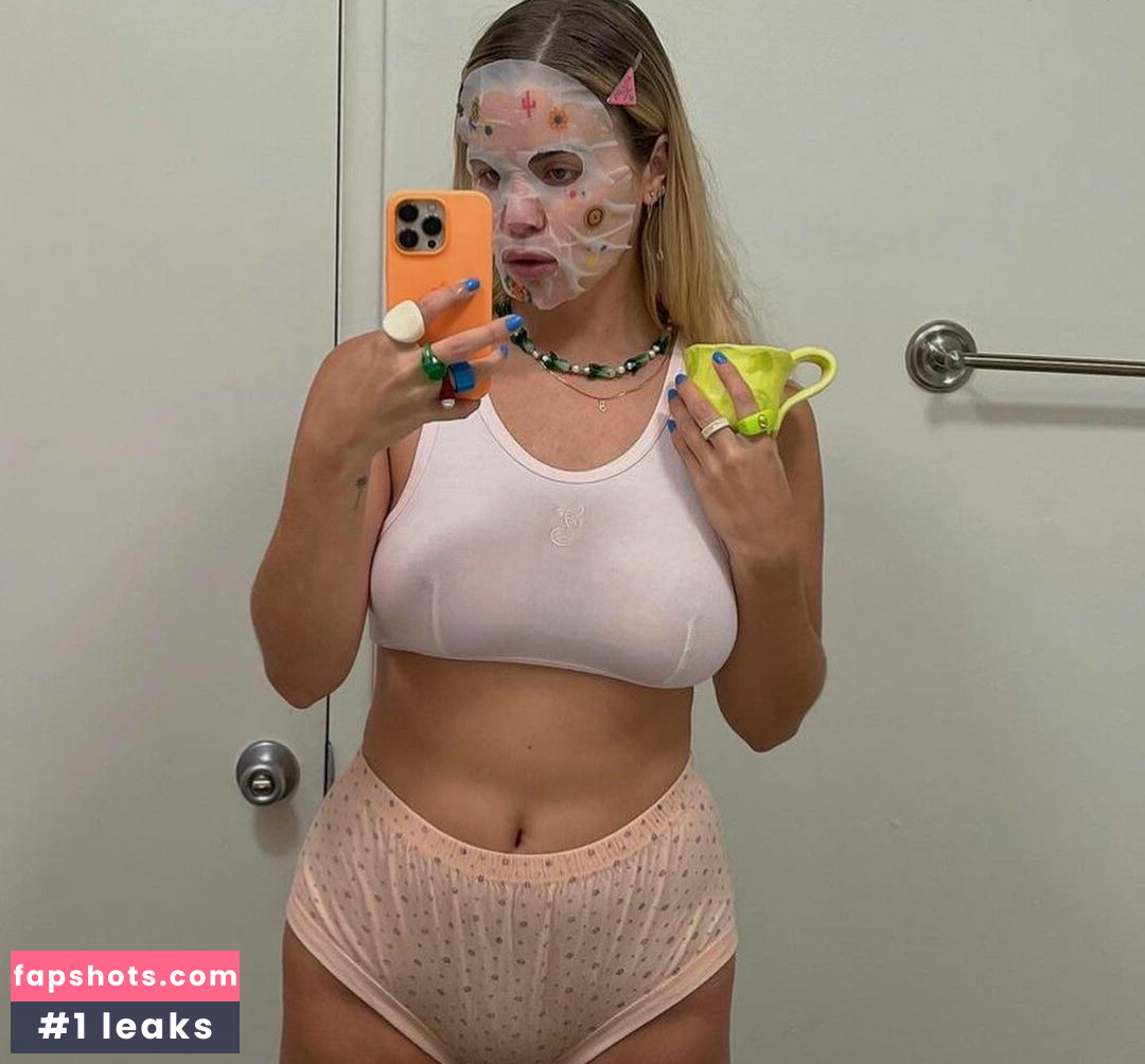 Courtnee Crews gallery photo #5