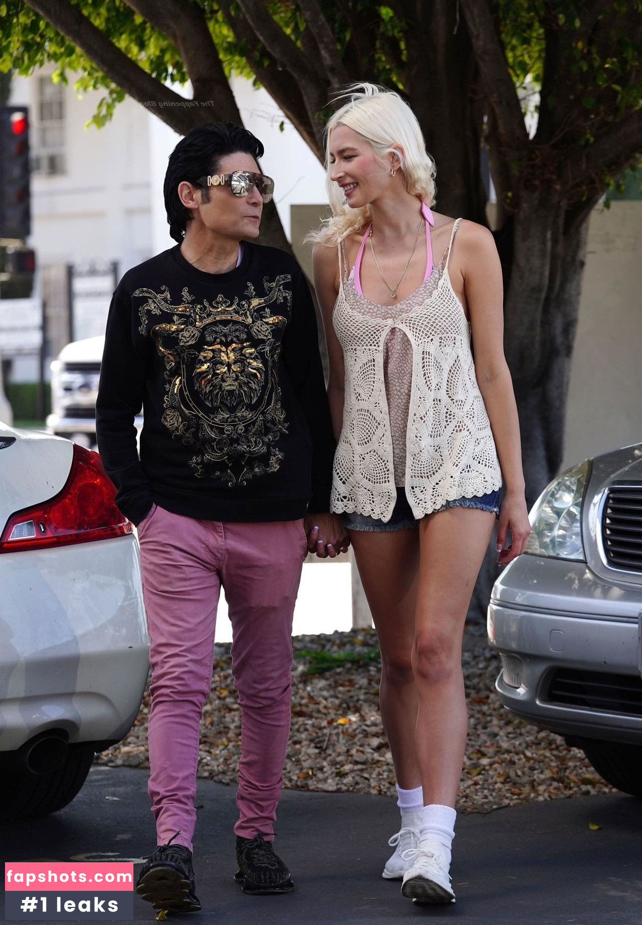 Courtney Anne Mitchell nude babe gallery