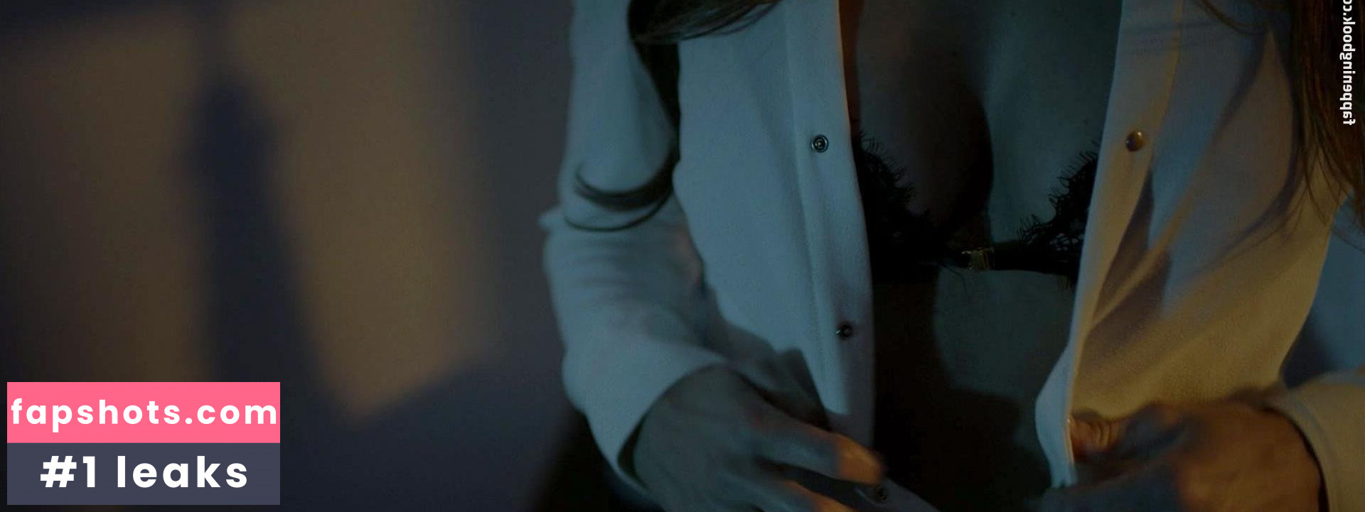 Courtney B Turk gallery photo #15