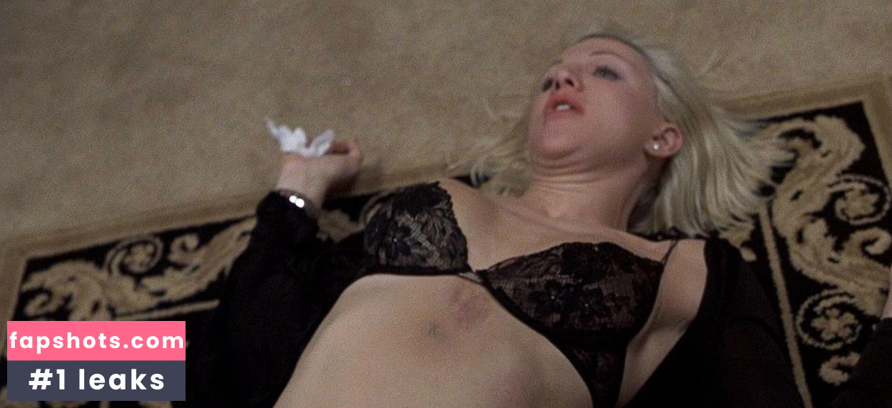 Courtney Love gallery photo #37