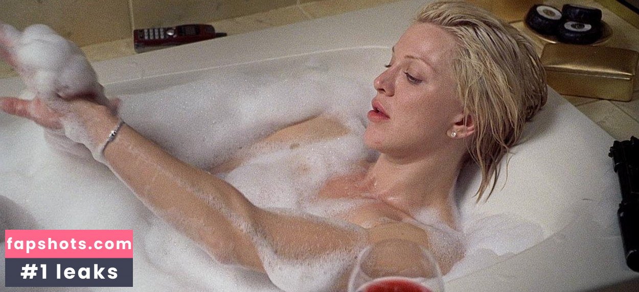 Courtney Love gallery photo #38