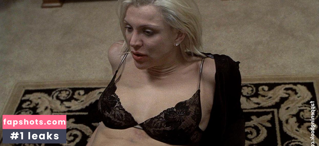 Courtney Love gallery photo #42