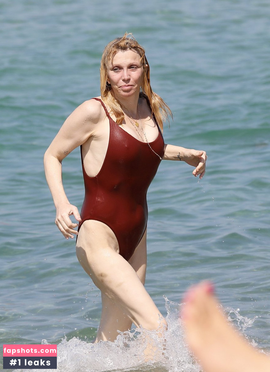 Courtney Love gallery photo #97