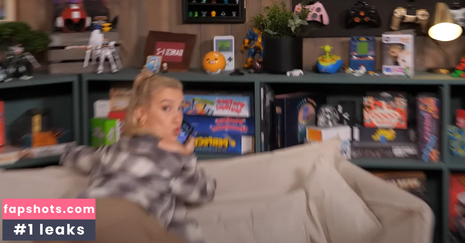 Courtney Miller gallery photo #110