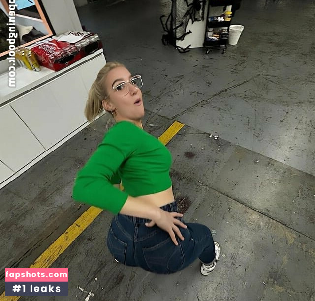 Courtney Miller gallery photo #12