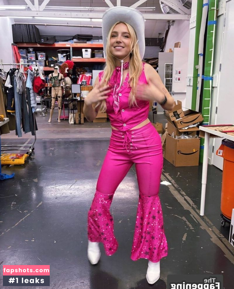 Courtney Miller gallery photo #126