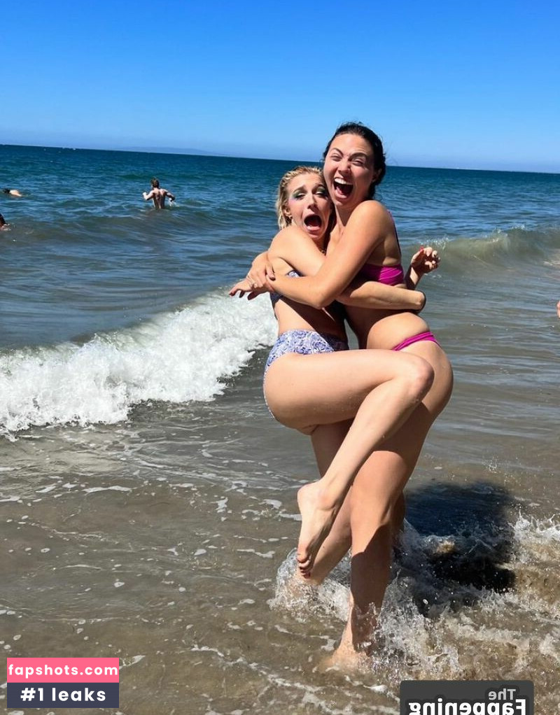 Courtney Miller gallery photo #132