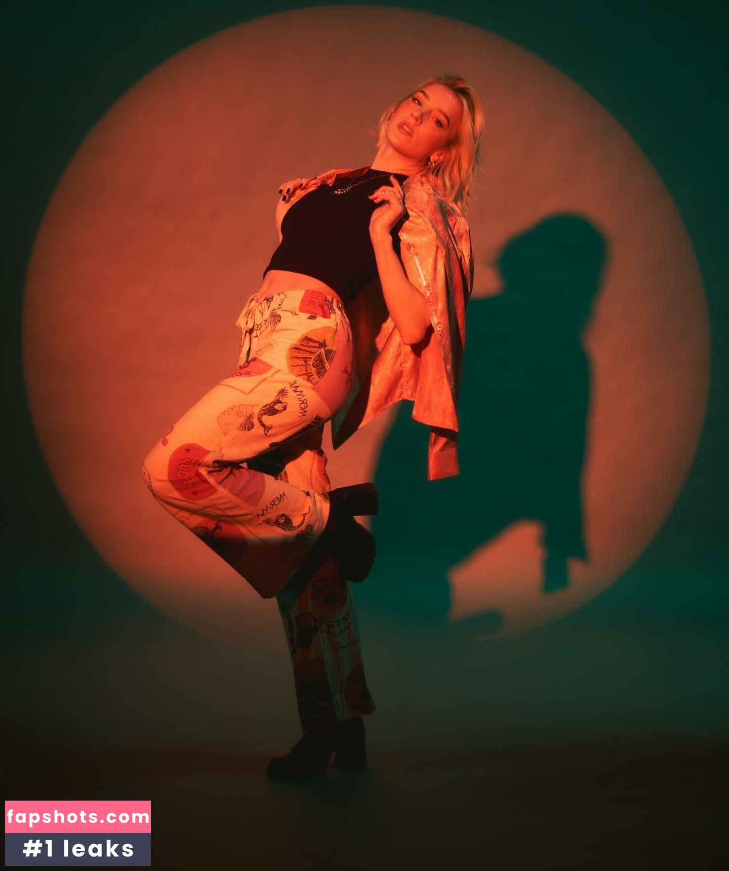 Courtney Miller gallery photo #148