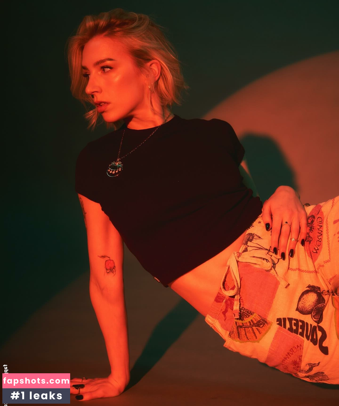 Courtney Miller gallery photo #149