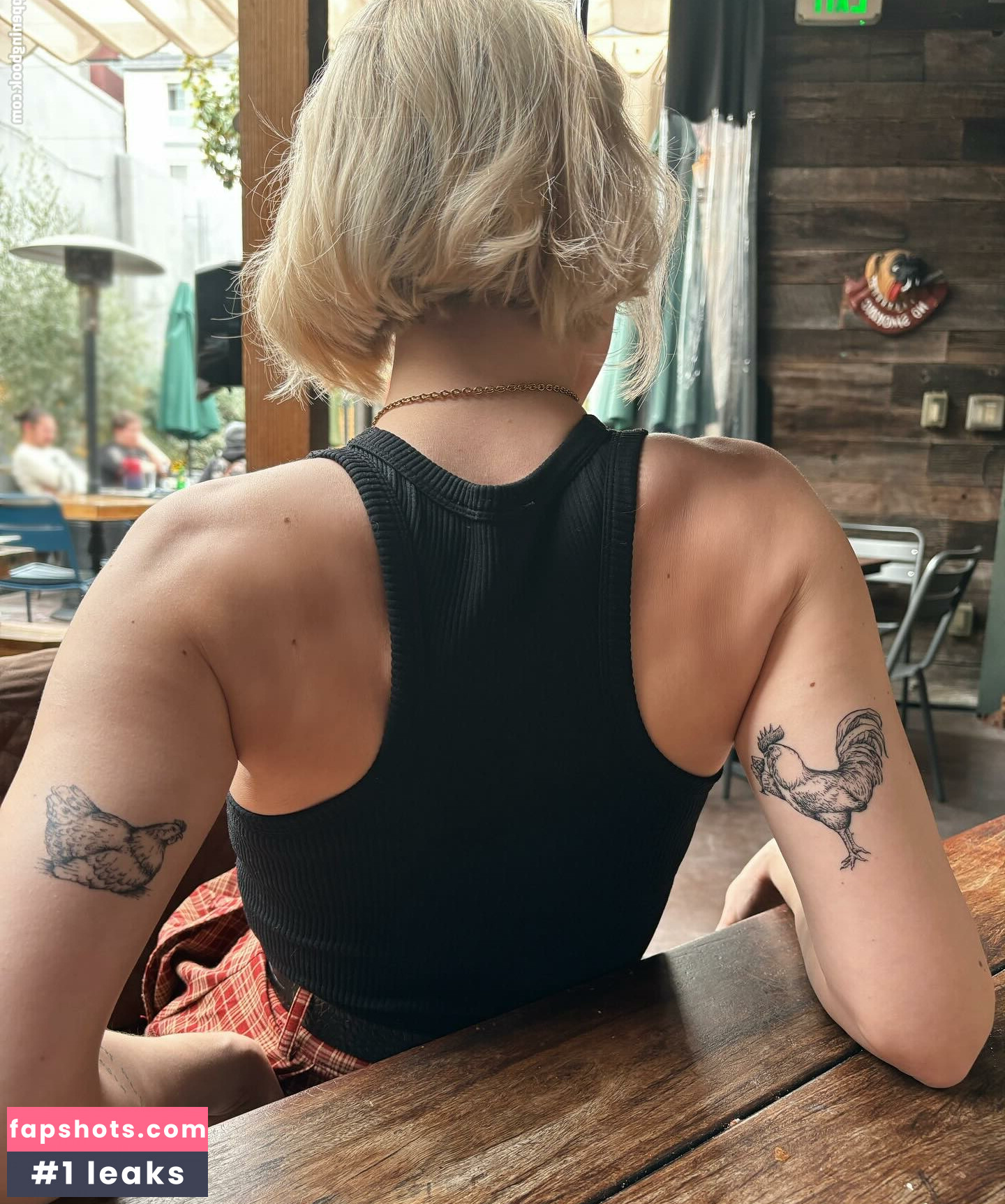 Courtney Miller gallery photo #153